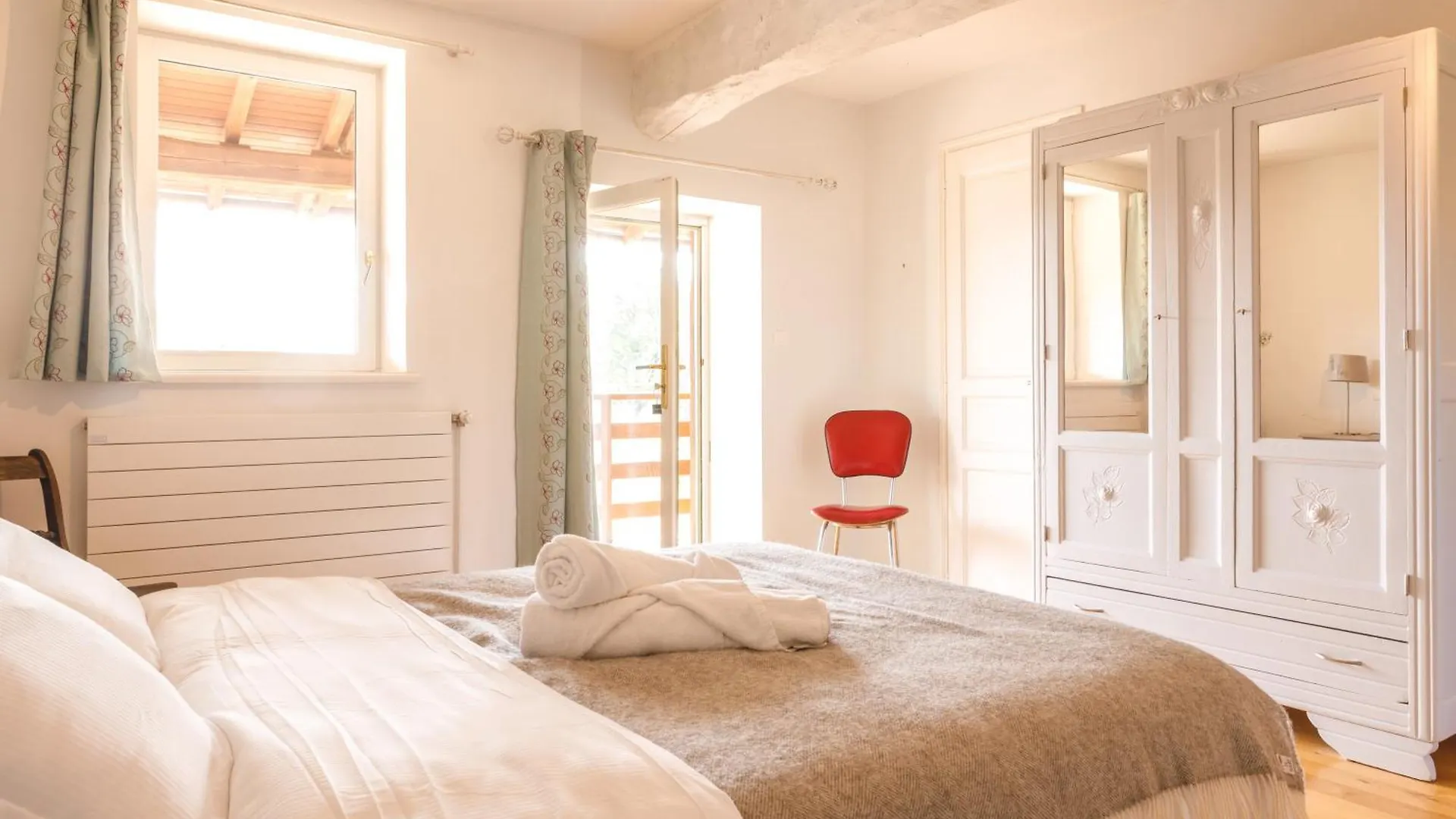 Chez Odile & Colin Villa Sulignat France